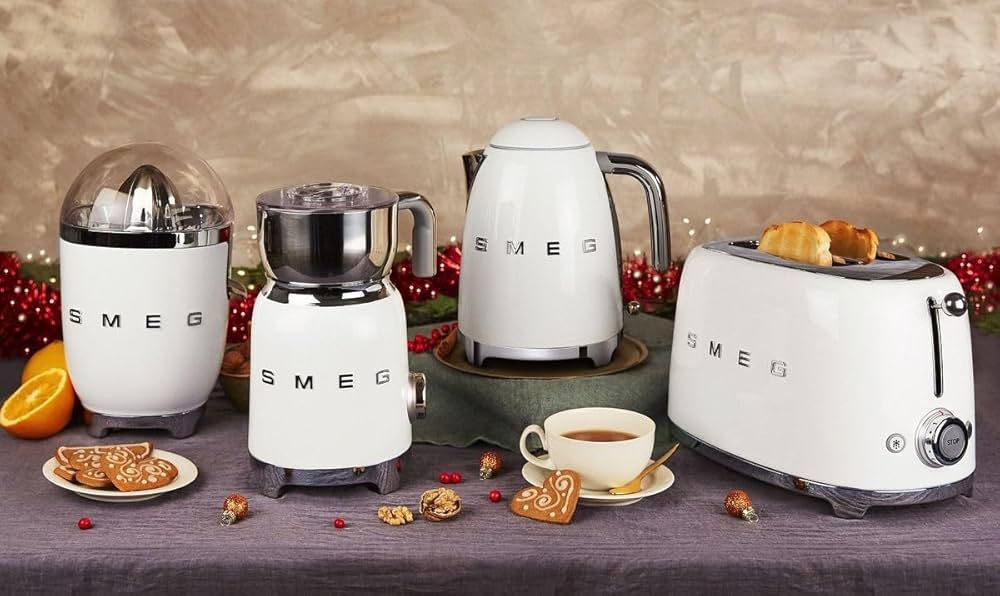 Smeg 2400W Retro Electric Kettle, 1.7 Litre Capacity, Ice White